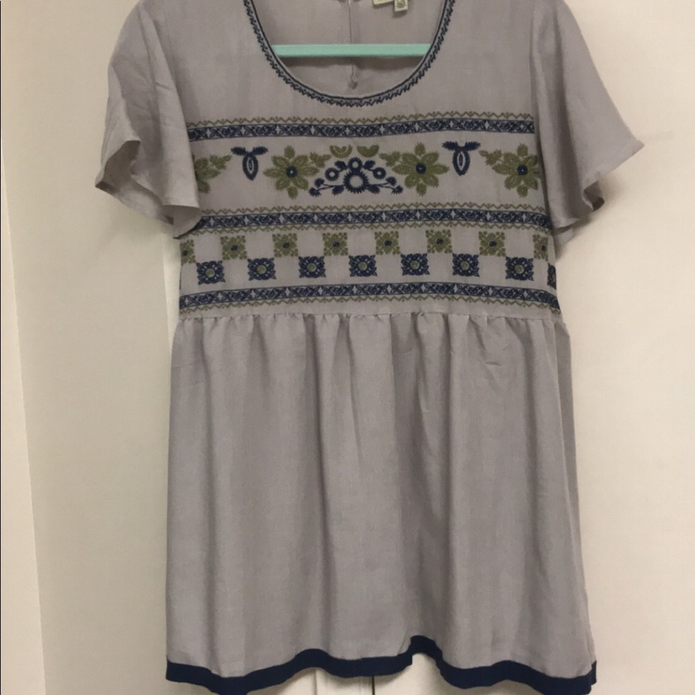 Light grey peplum top